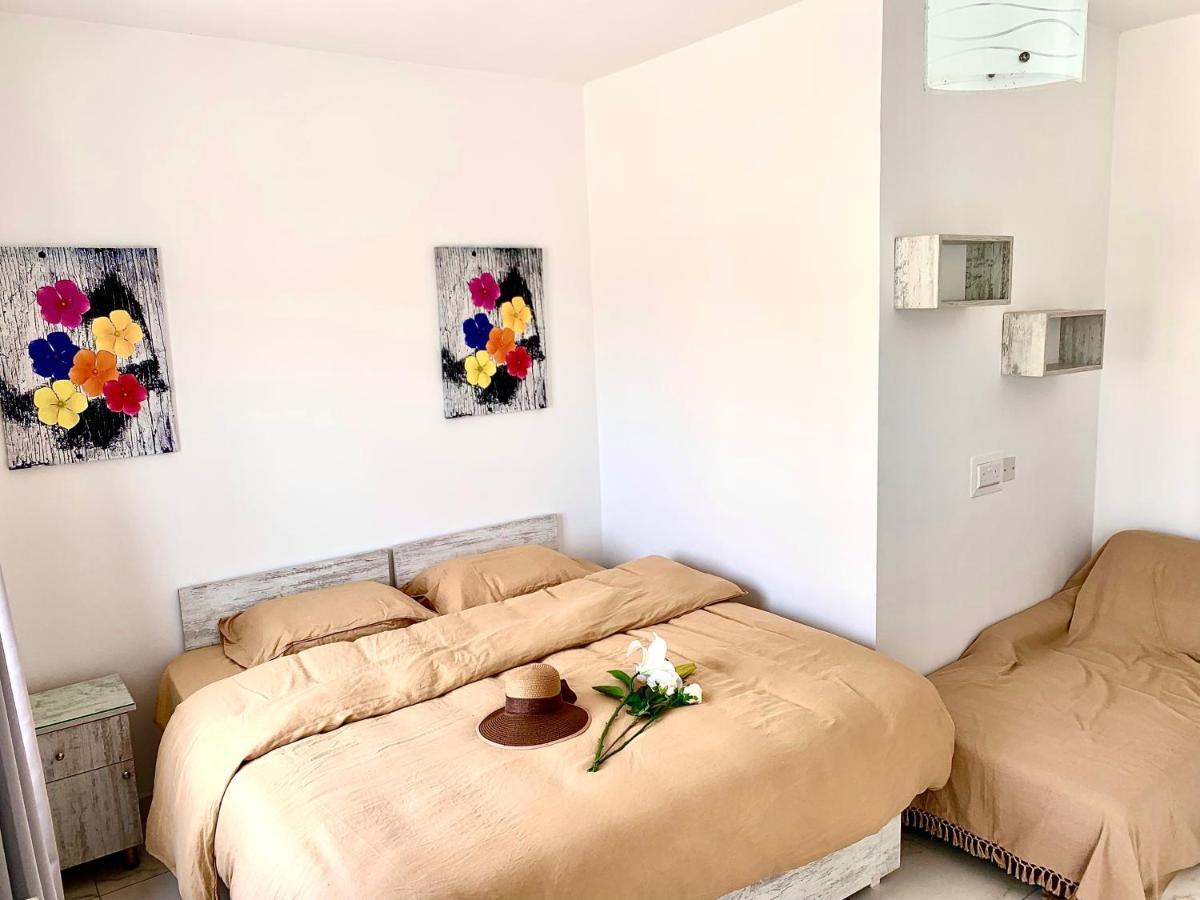 Private Bedroom With Balcony In A Shared Apartment At The Bay Of Xlendi Εξωτερικό φωτογραφία
