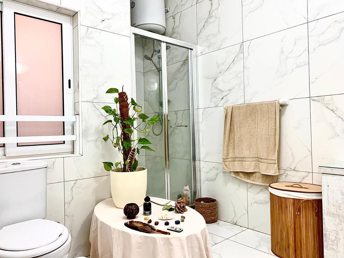 Private Bedroom With Balcony In A Shared Apartment At The Bay Of Xlendi Εξωτερικό φωτογραφία